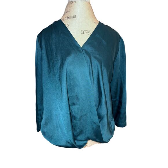 Prologue Women's Forest Green Criss Cross Front Polyester Size Small EUC - Picture 1 of 6